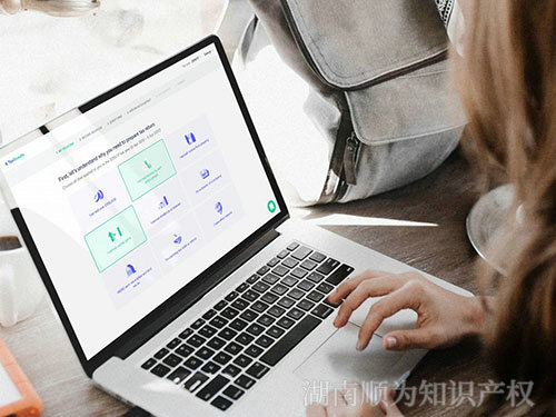 90后創(chuàng)業(yè)小伙借勢“互聯(lián)網(wǎng)+” 開啟企業(yè)集成式商務服務